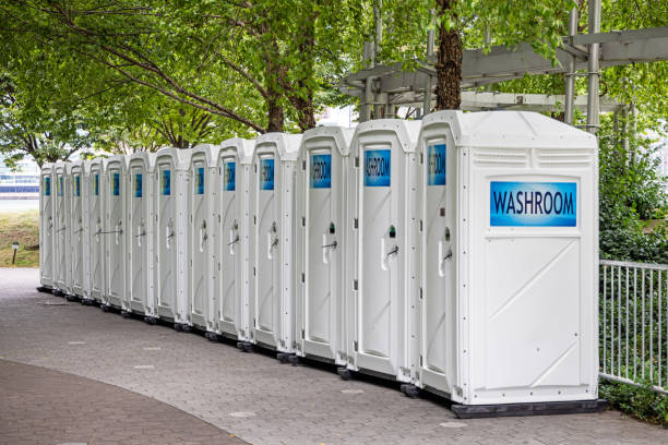 Best High-end porta potty rental  in La Cygne, KS